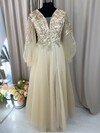 /upload/dress/1774/3DB05CFB-033E-49D7-B011-EAB45D6D7F7D.jpeg