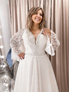/upload/dress/1531/753B2914-220C-4D3A-8101-0C29839E4E3D.jpeg