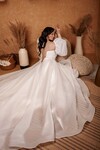 /upload/dress/1914/63CBFC74-746D-4BF9-97E9-79416CE3ECA9.jpeg